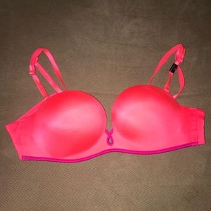 NWT Victoria’s Secret bombshell bra 34B